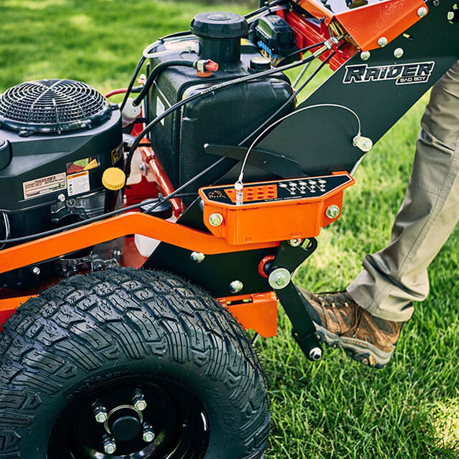 Bad Boy Raider Walk-Behind Zero-Turn Mower 