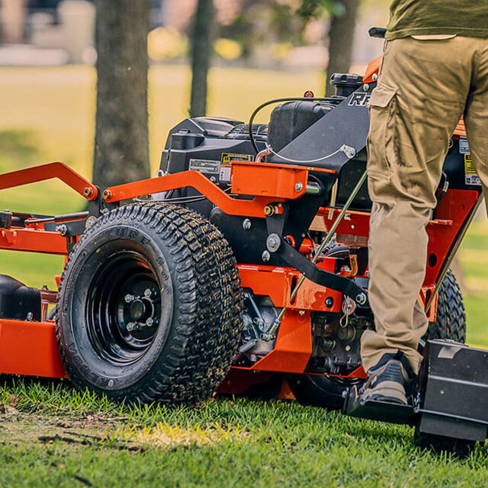 Bad Boy Raider Walk-Behind Zero-Turn Mower 